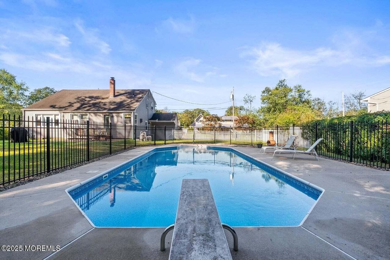 23 Barbara Ln