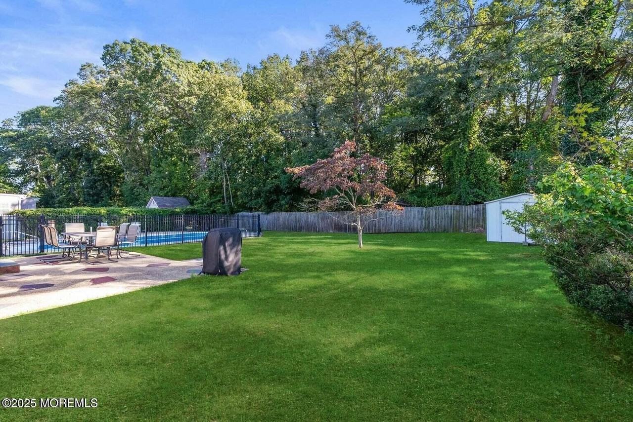 23 Barbara Ln - Photo 5 of 26