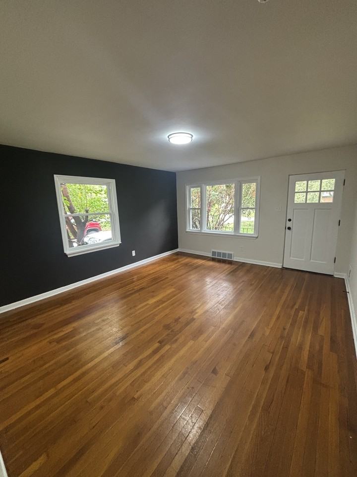 1713 W 58th Ave #1 - Photo 3 of 12