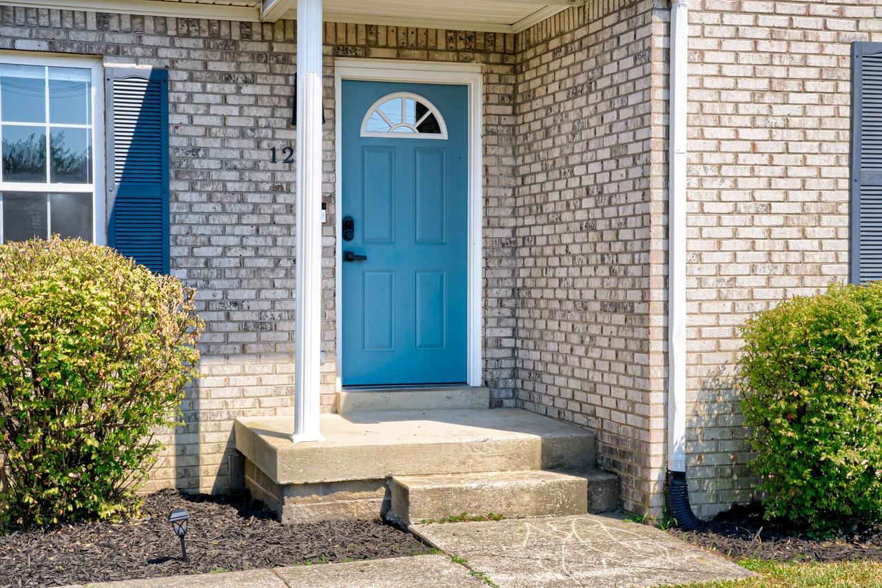 126 Deerfield Ct #1 - Photo 2 of 25