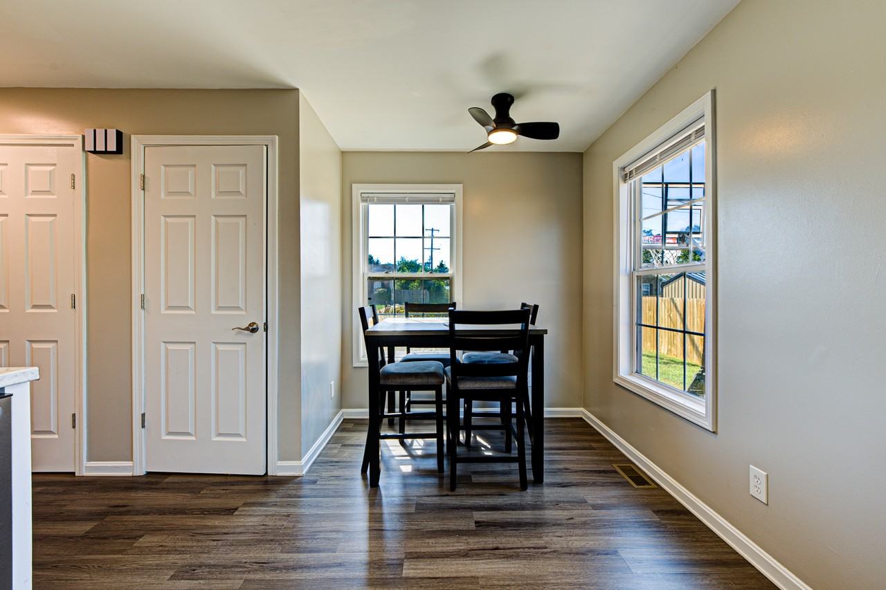 126 Deerfield Ct #1 - Photo 4 of 25