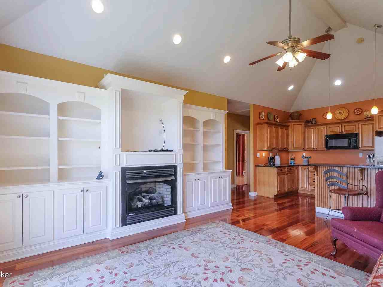 212 Hickory Ln #1 - Photo 2 of 10