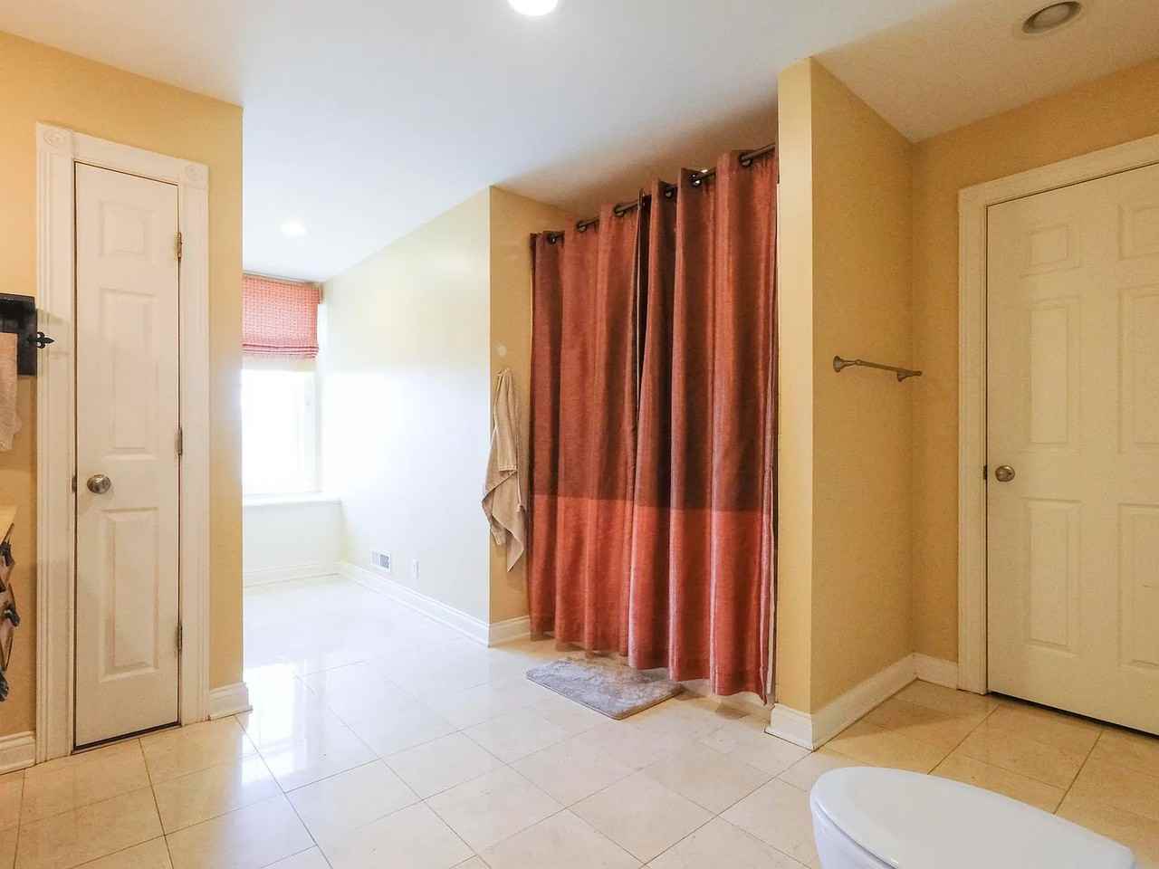 212 Hickory Ln #1 - Photo 5 of 10