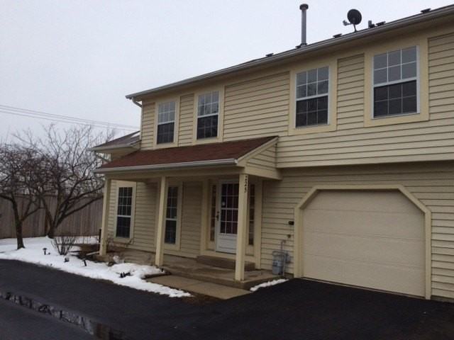 225 Acorn Dr - Photo 2 of 13