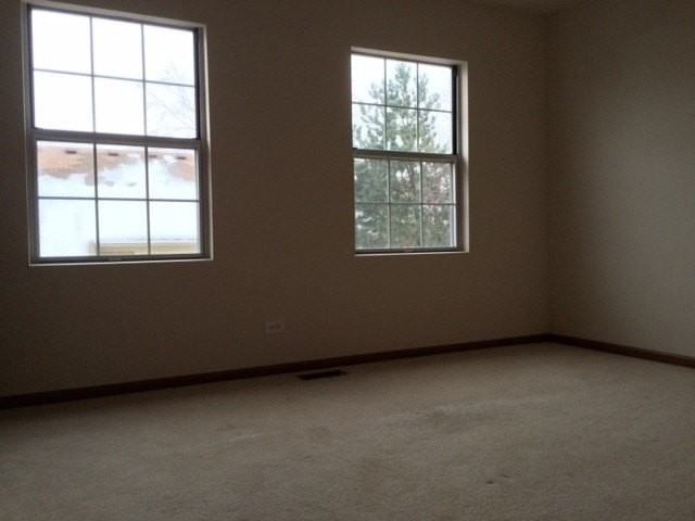 225 Acorn Dr - Photo 5 of 13
