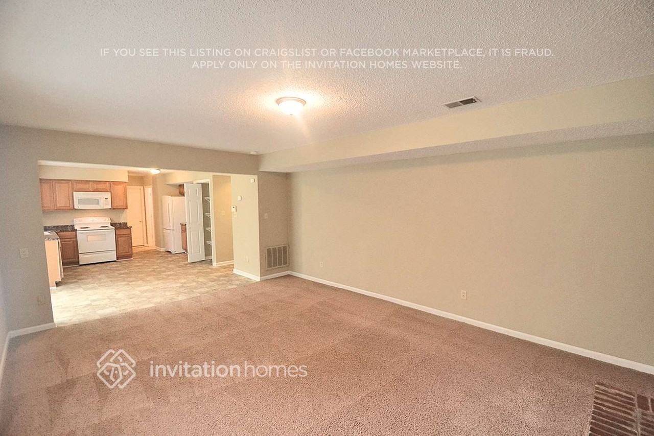7241 Connan Ln - Photo 3 of 10