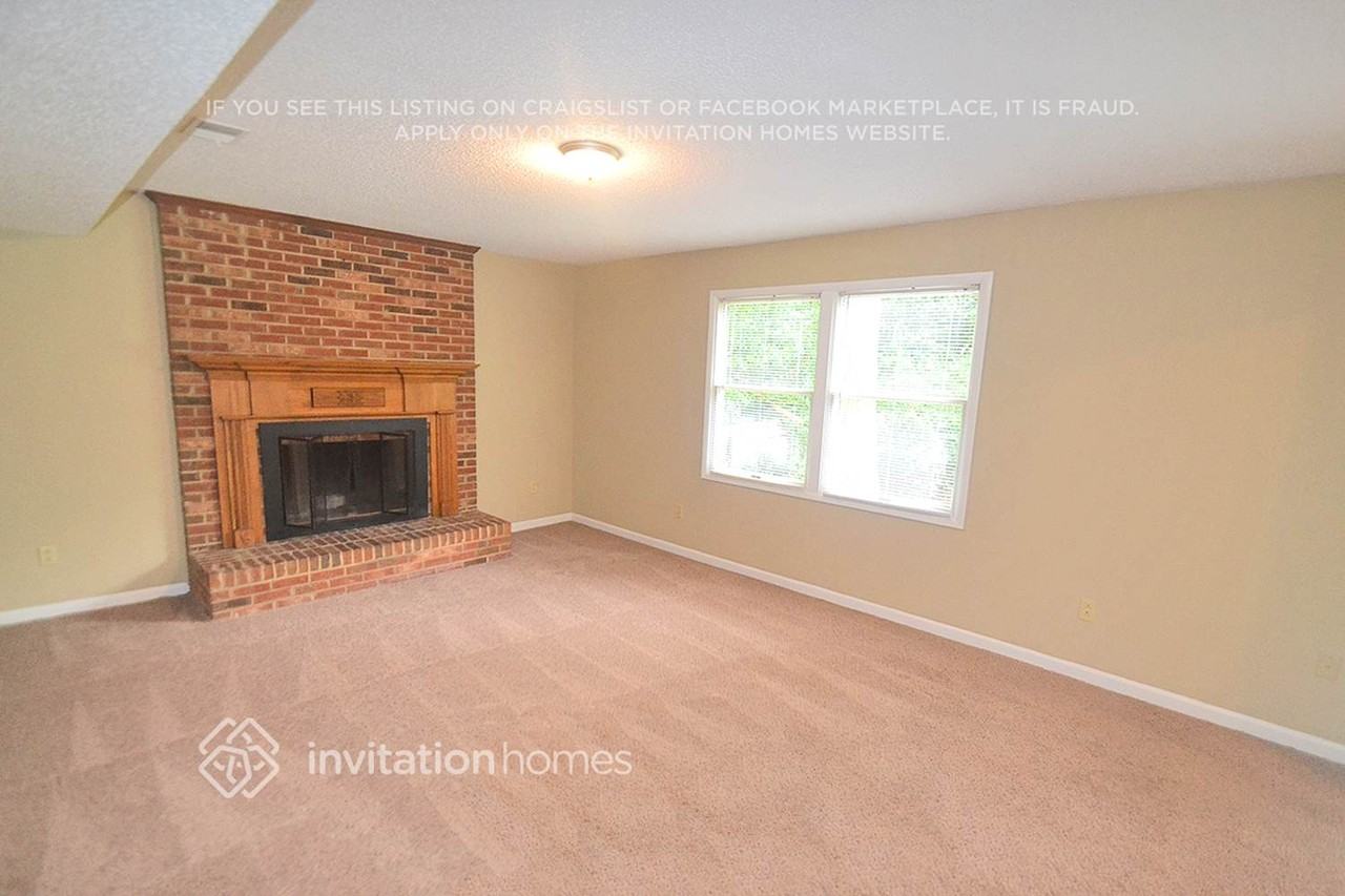 7241 Connan Ln - Photo 4 of 10