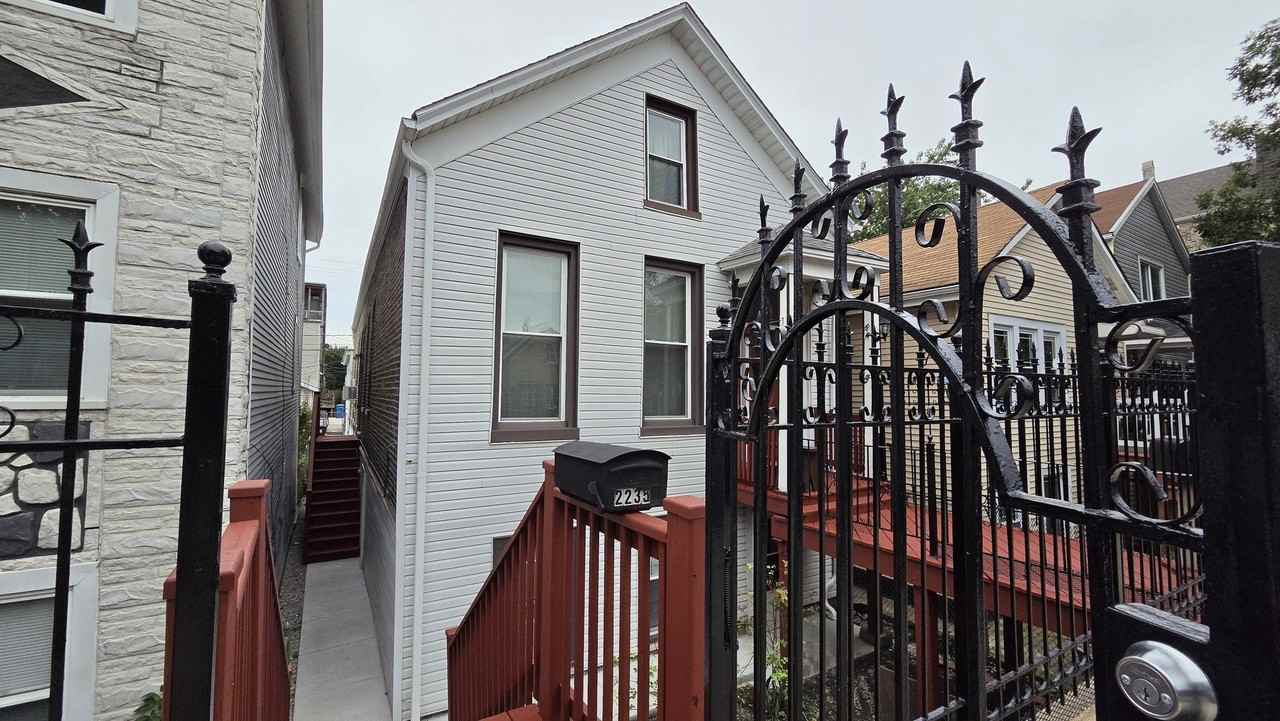 2235 W 21st Pl #B - Photo 2 of 13