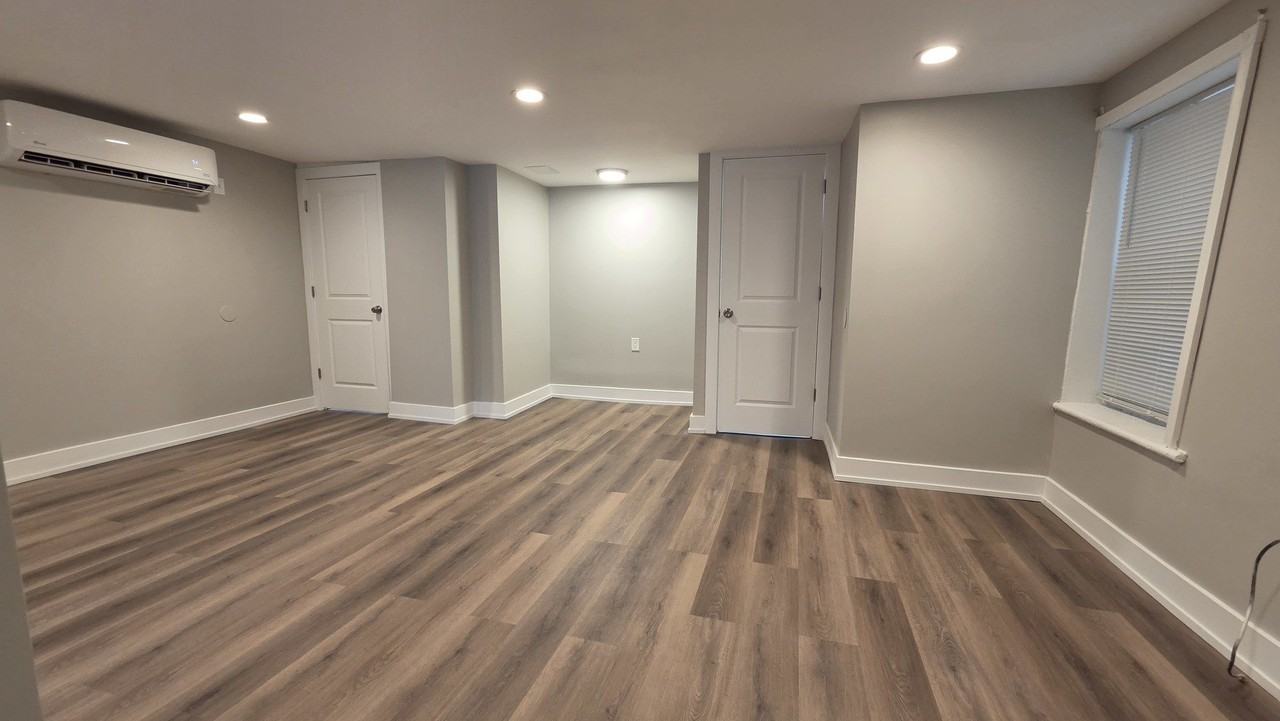 2235 W 21st Pl #B - Photo 4 of 13