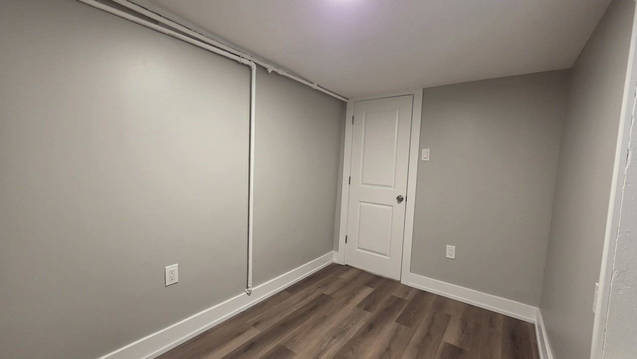 2235 W 21st Pl #B - Photo 6 of 13