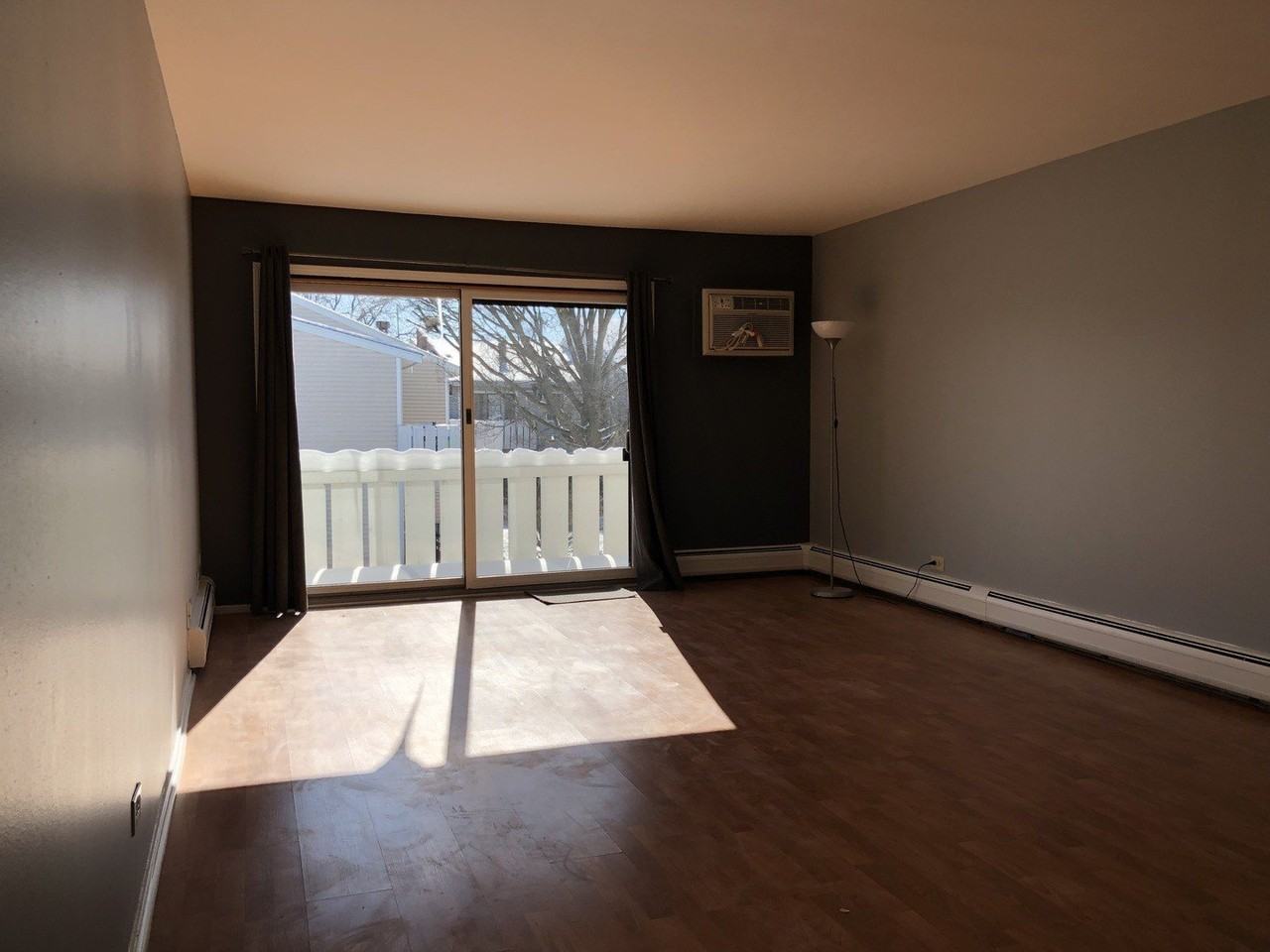 600 Bayside Dr #5 - Photo 3 of 7