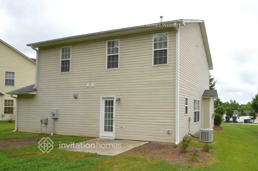892 Ramsgate Dr Sw - Photo 3 of 5