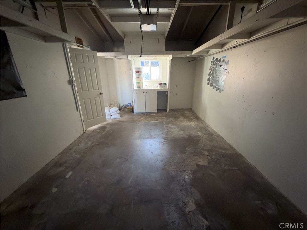 5586 Newman St - Photo 6 of 7
