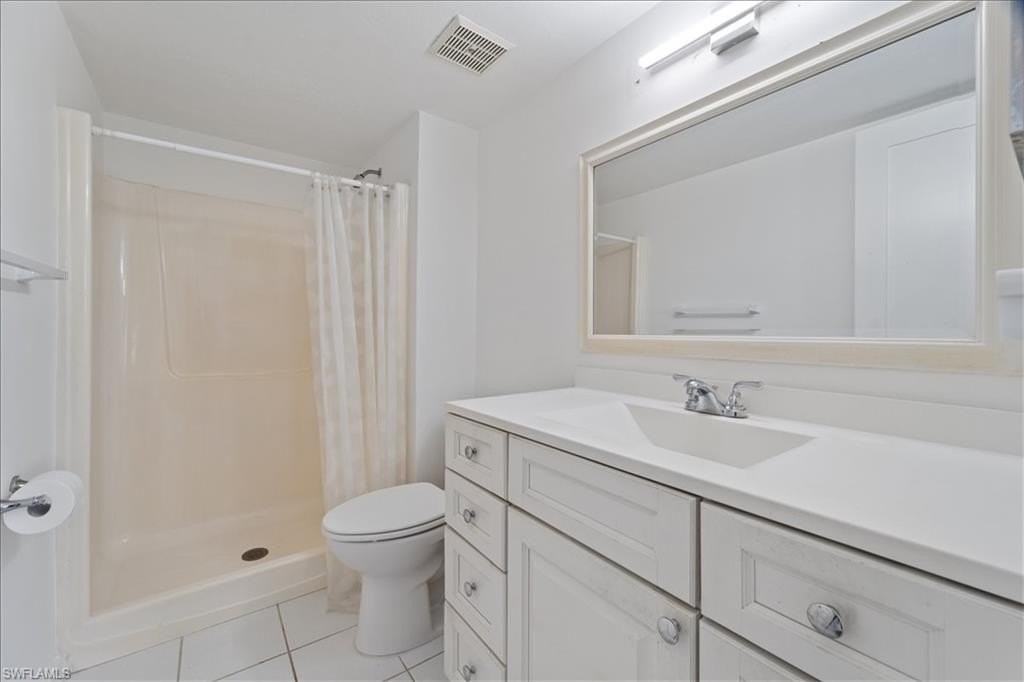 307 Goodlette-Frank Rd S #B202 - Photo 7 of 19