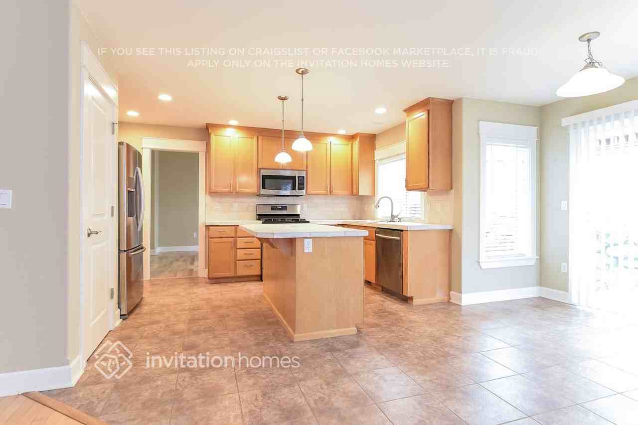 17114 139th Ave E - Photo 5 of 17