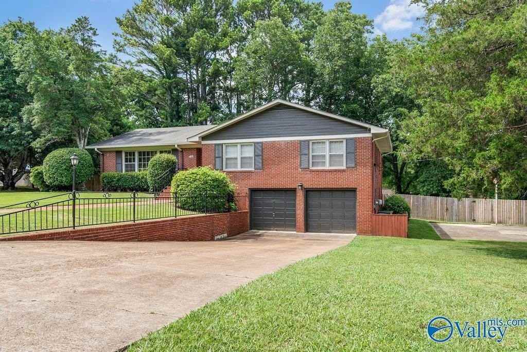 405 Meadow View Dr Se - Photo 2 of 28