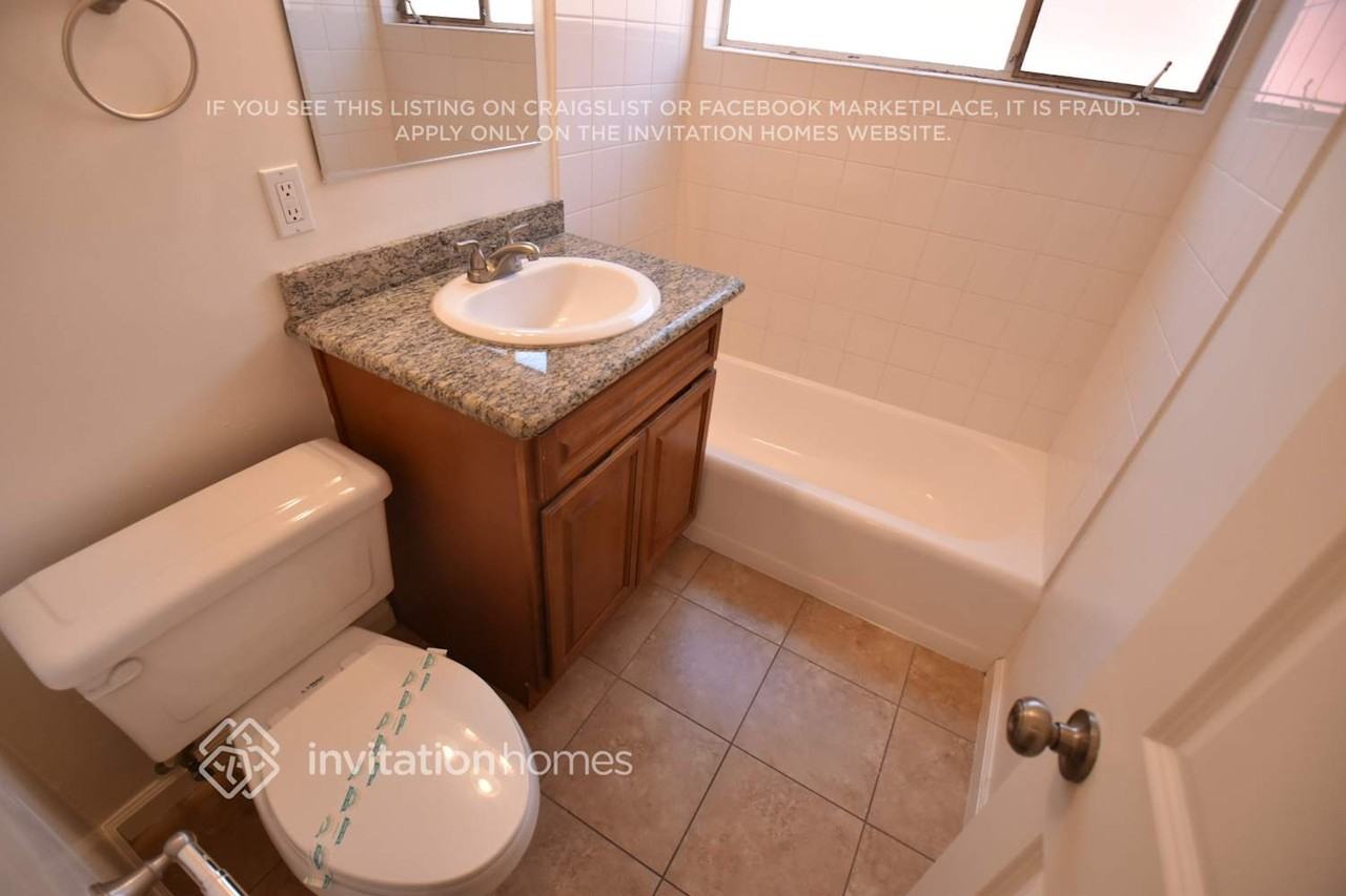 16058 Jersey St - Photo 6 of 8