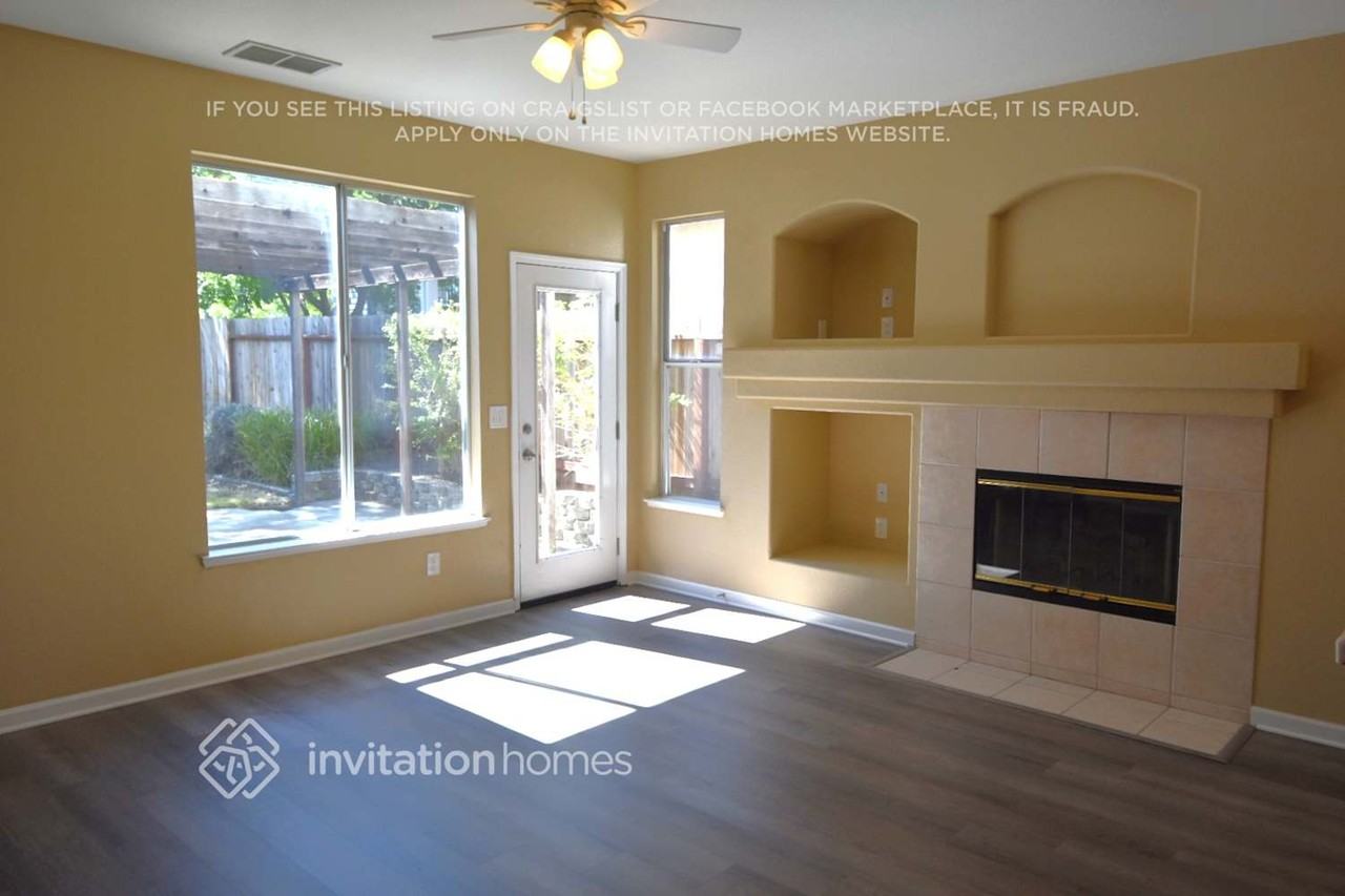1943 Ajay Dr - Photo 5 of 12