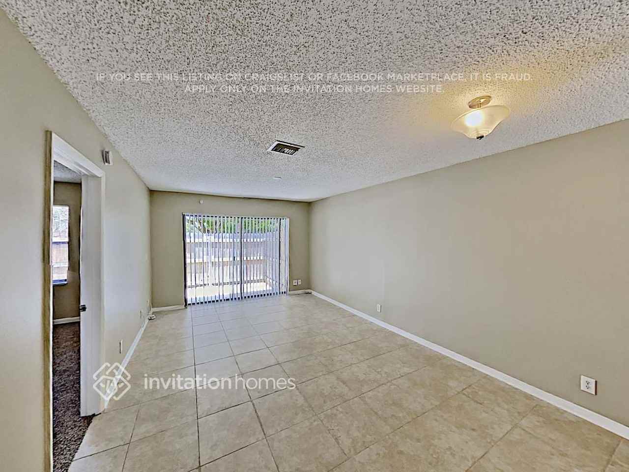 5187 Glencove Ln - Photo 3 of 14