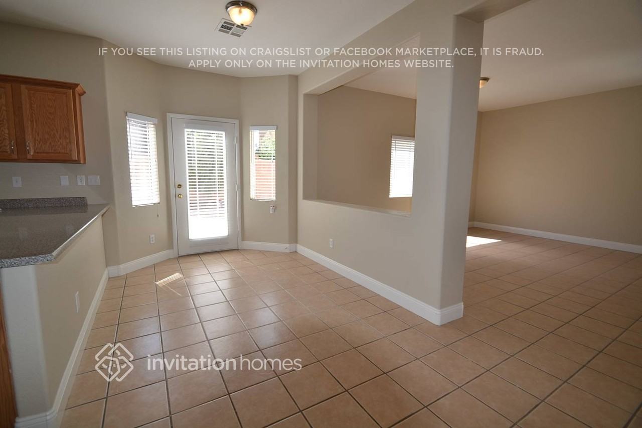 2709 Brill St - Photo 3 of 10