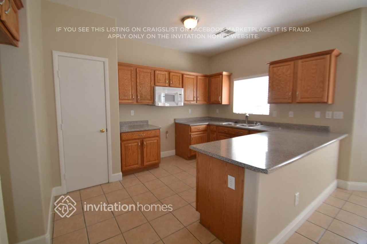 2709 Brill St - Photo 4 of 10