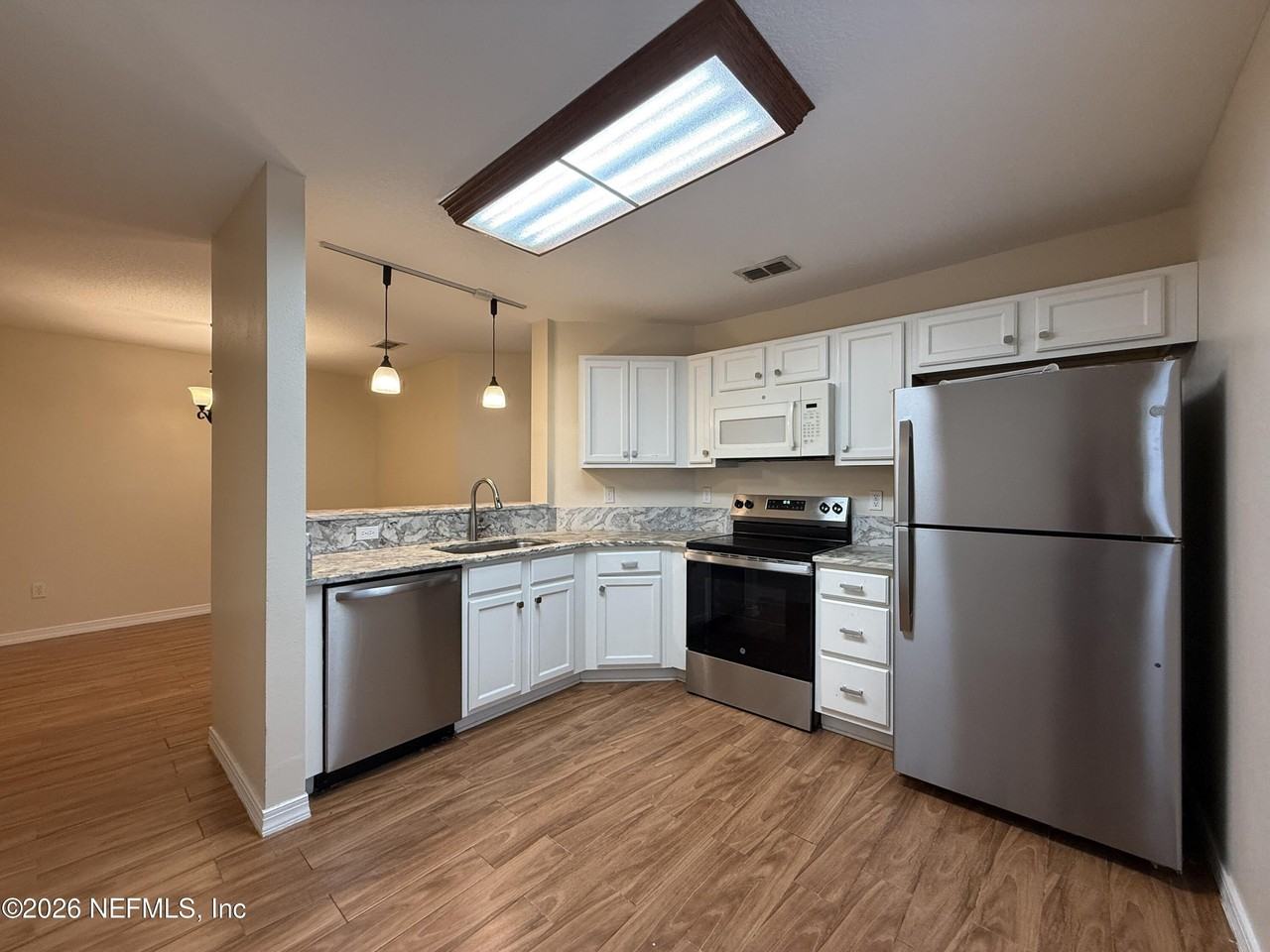 1800 Green Springs Cir #D - Photo 7 of 44