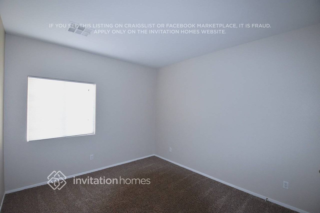 920 Kevin Baker Ave - Photo 6 of 18