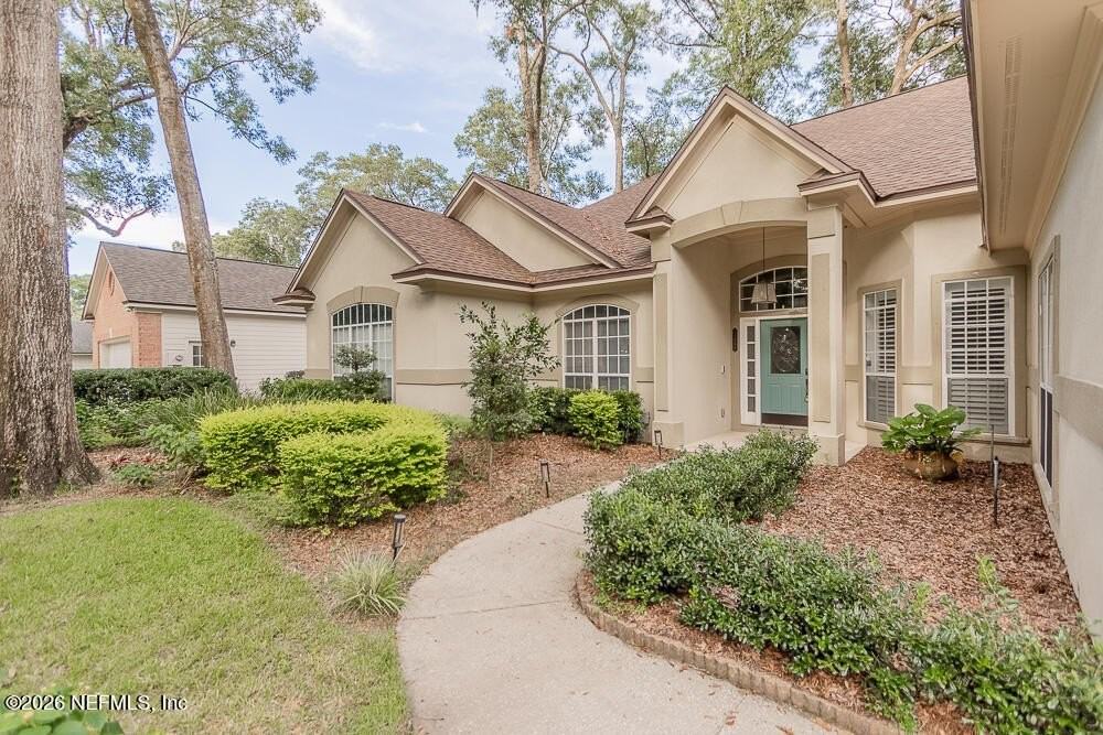 11889 Clearwater Oaks Dr W - Photo 3 of 48