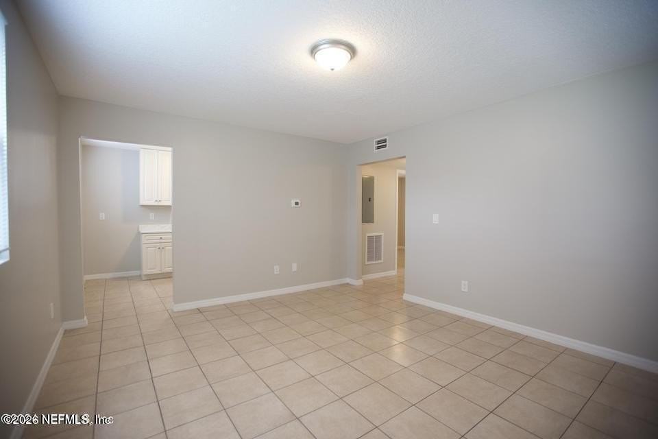 1709 Dot St - Photo 5 of 17