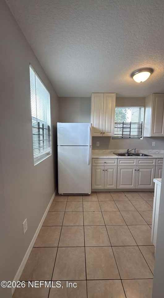 1709 Dot St - Photo 6 of 17