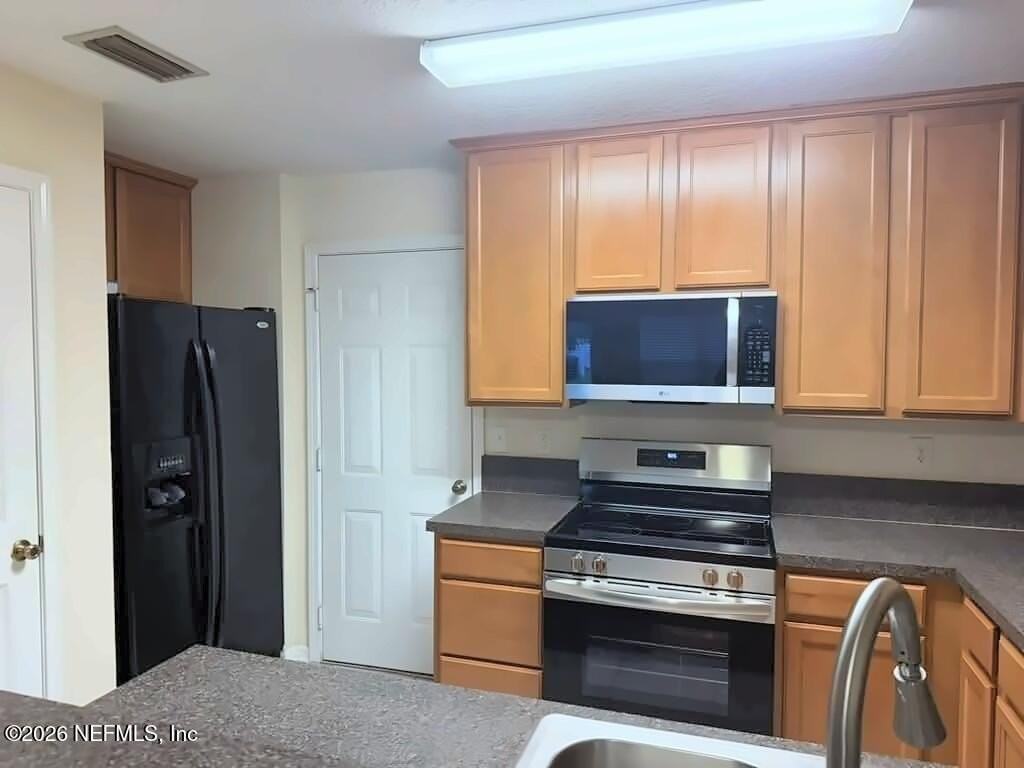 805 N BLACK CHERRY Drive - Photo 7 of 22