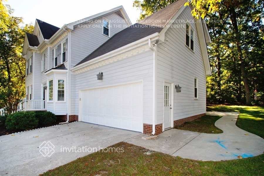 1209 Riverbirch Dr - Photo 2 of 19