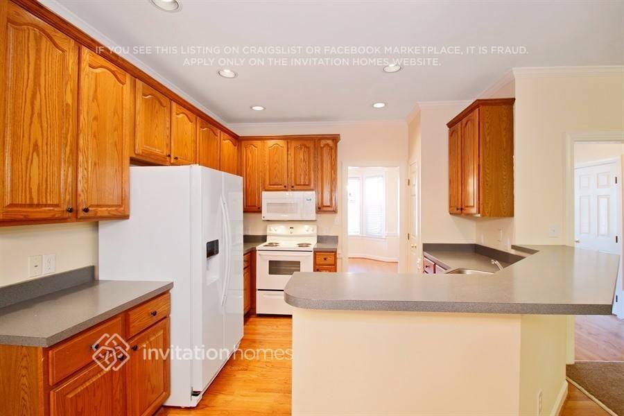 1209 Riverbirch Dr - Photo 6 of 19