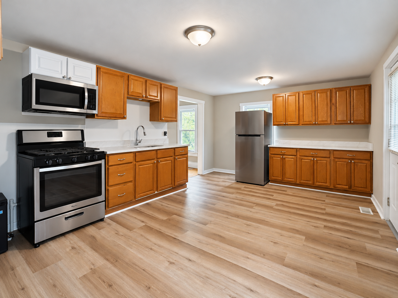 47 Crescent St #B - Photo 2 of 10
