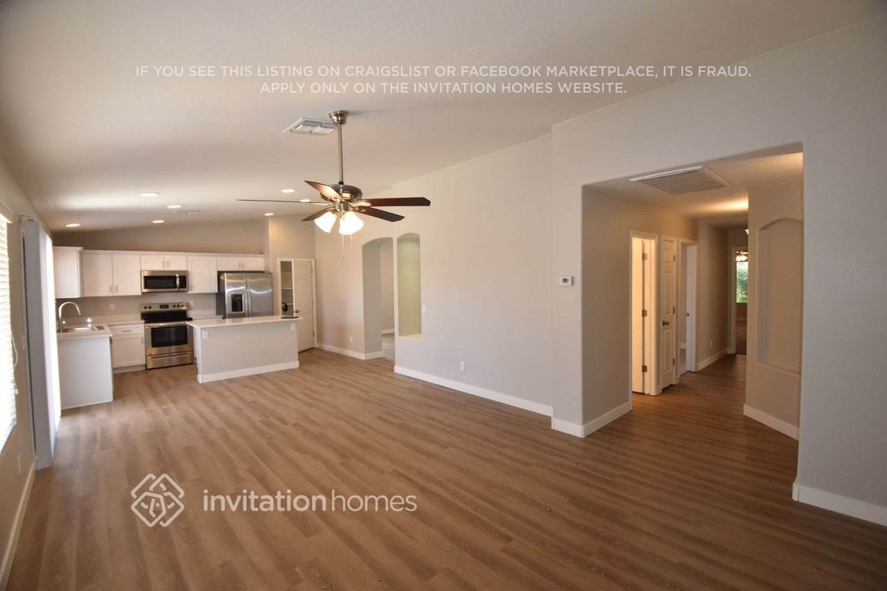 15816 W Apache St - Photo 5 of 19
