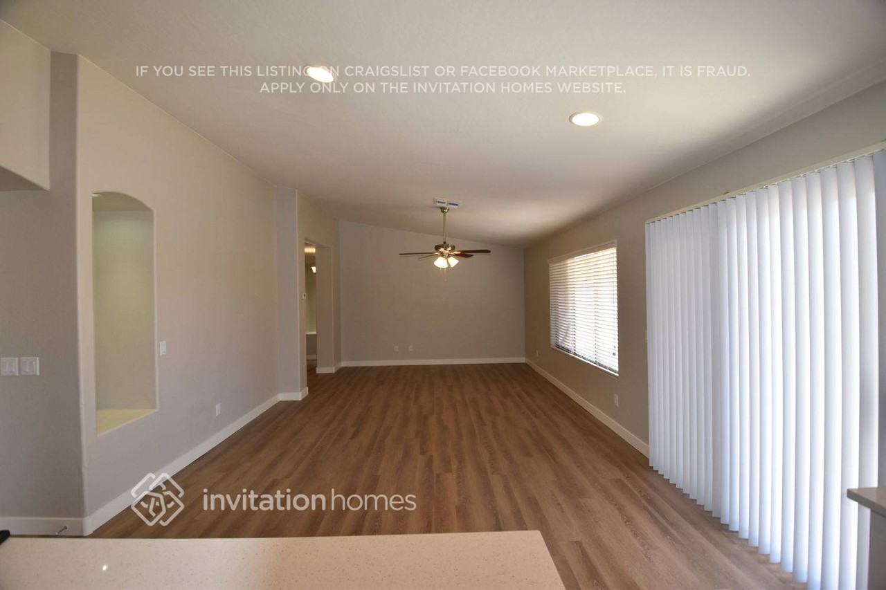 15816 W Apache St - Photo 7 of 19