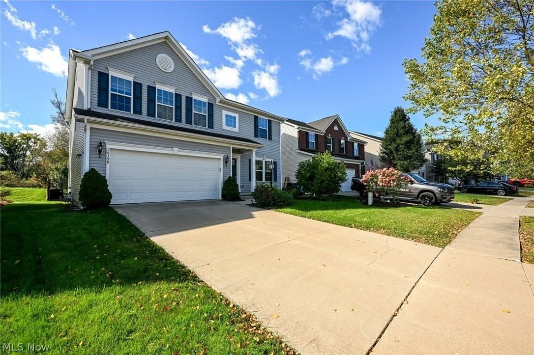 10359 Fox Hollow Cir - Photo 3 of 44