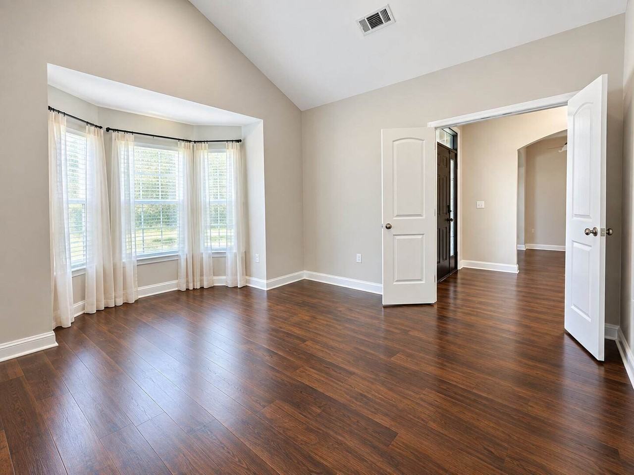 243 Paradise Palm Cir - Photo 3 of 11
