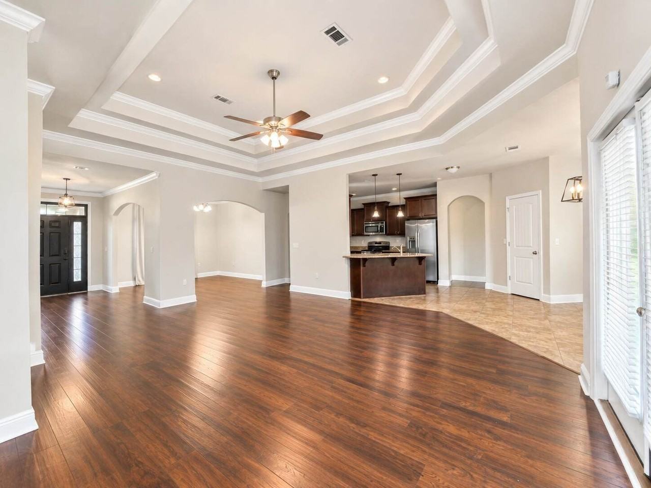 243 Paradise Palm Cir - Photo 6 of 11