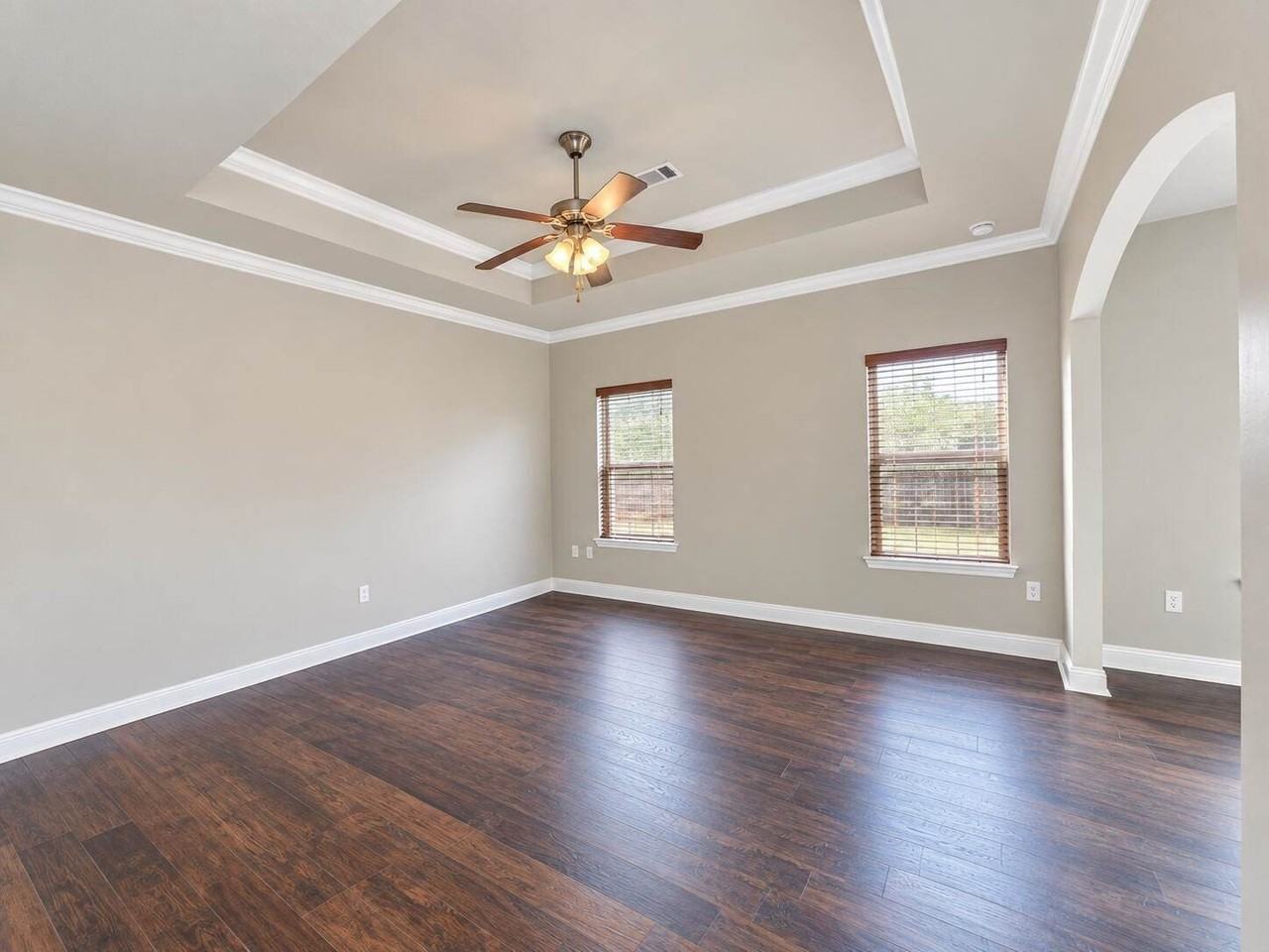 243 Paradise Palm Cir - Photo 7 of 11