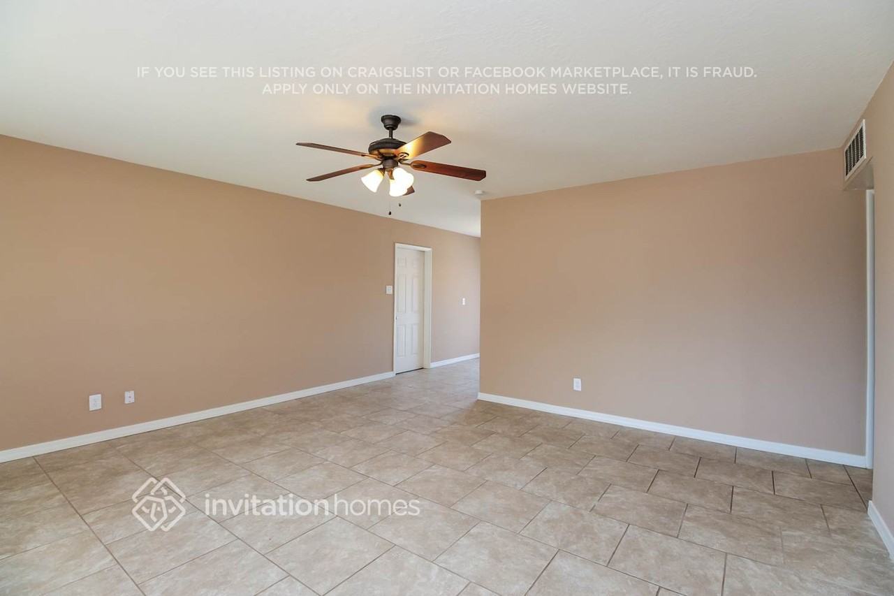 5310 E Cambridge Ave - Photo 4 of 17
