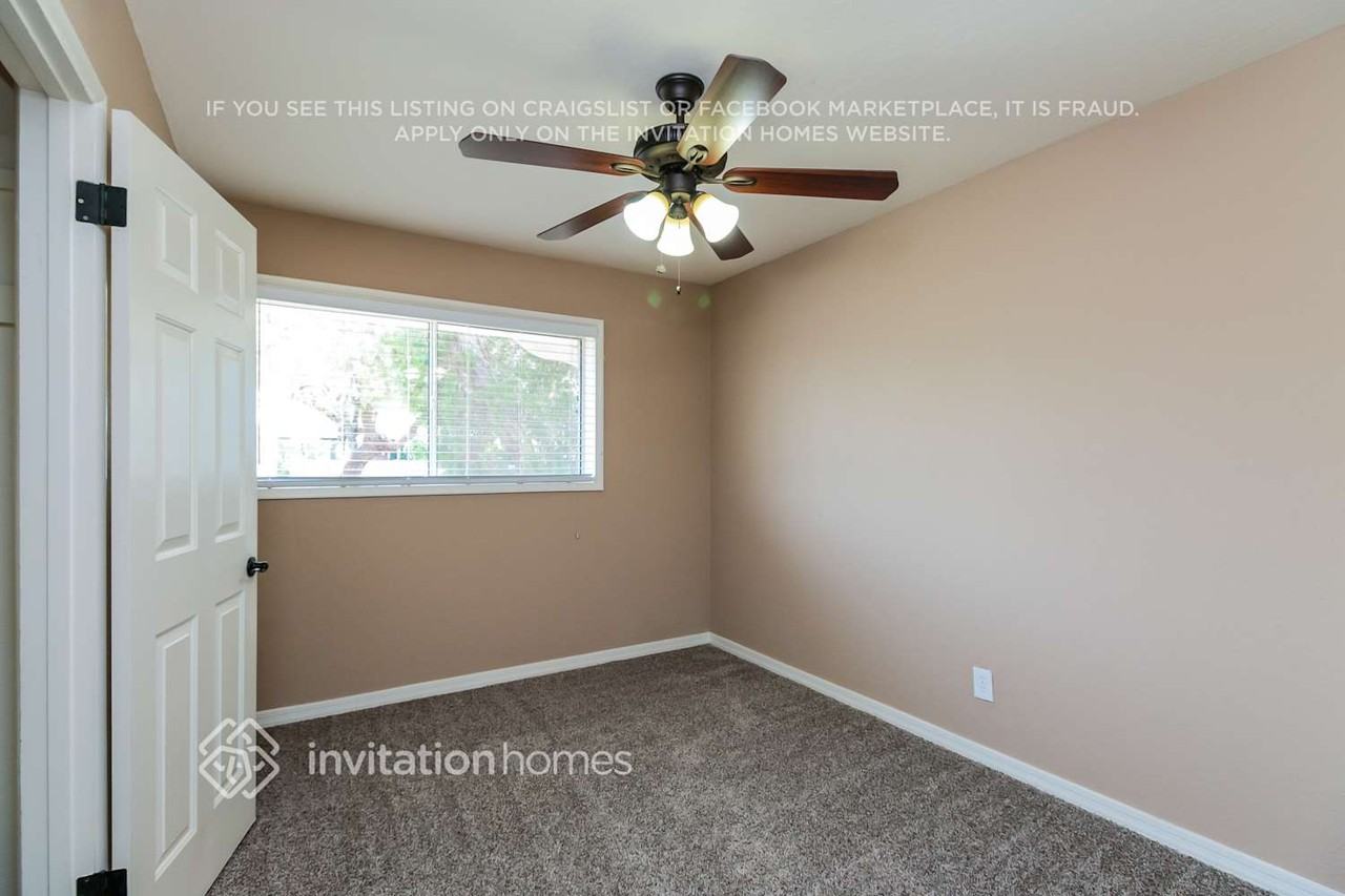 5310 E Cambridge Ave - Photo 7 of 17