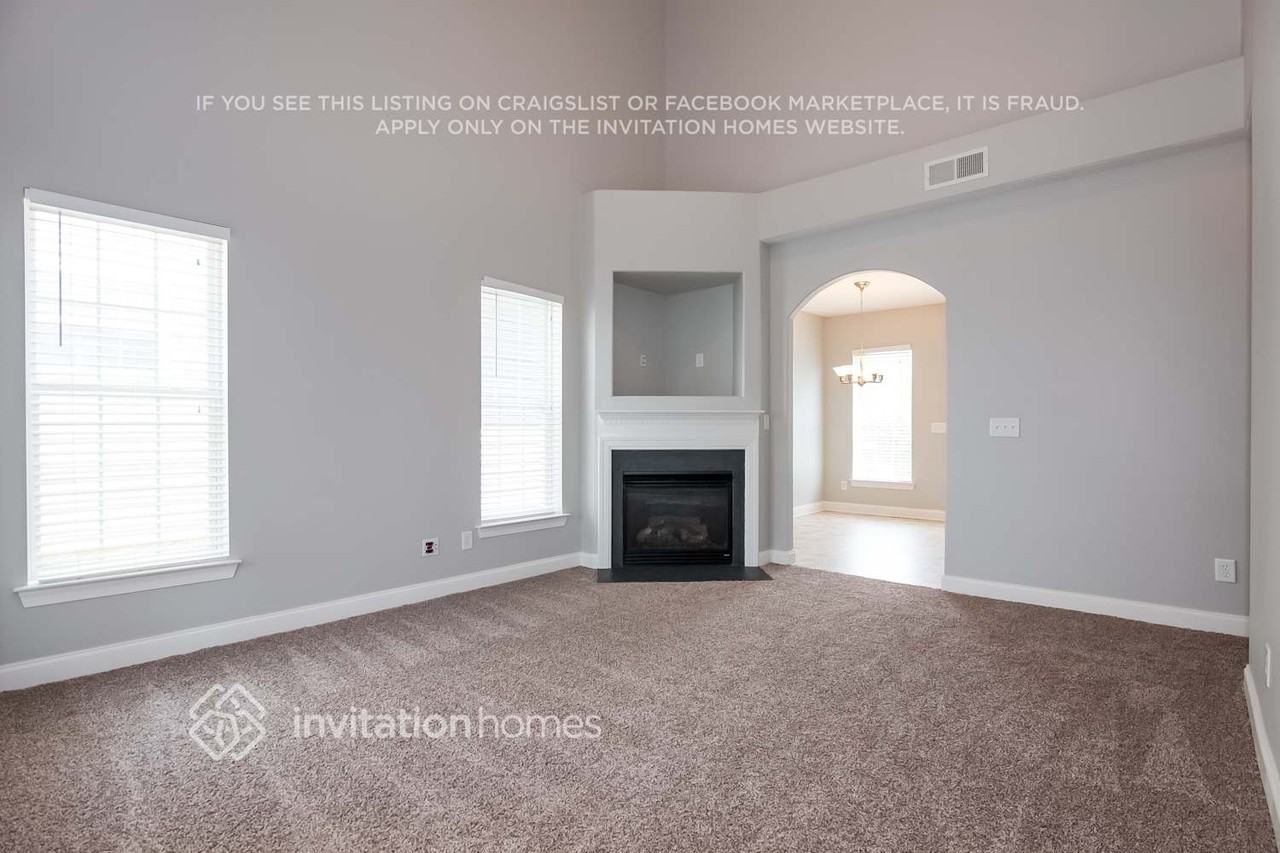 9641 Storybook Ave Nw - Photo 4 of 21