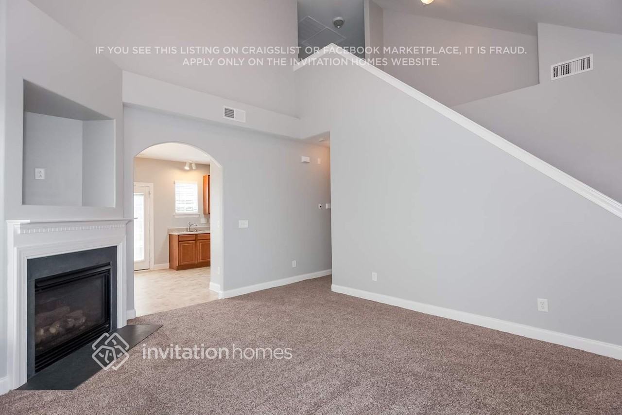 9641 Storybook Ave Nw - Photo 6 of 21