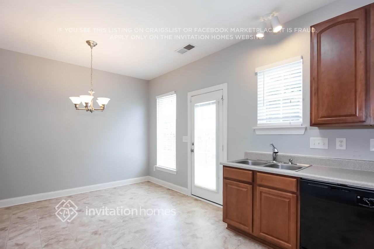 9641 Storybook Ave Nw - Photo 7 of 21