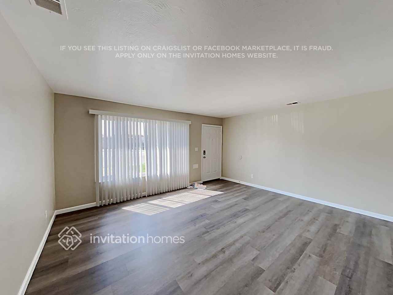 26 N Pacific Ave - Photo 3 of 16