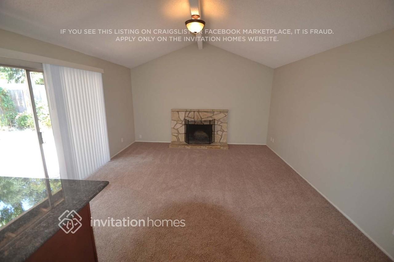 3212 Cinnabar Ct - Photo 2 of 10