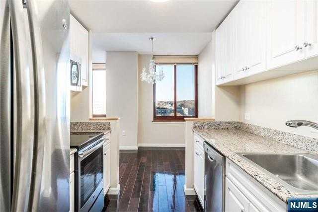100 Old Palisade Rd #2011 - Photo 6 of 15