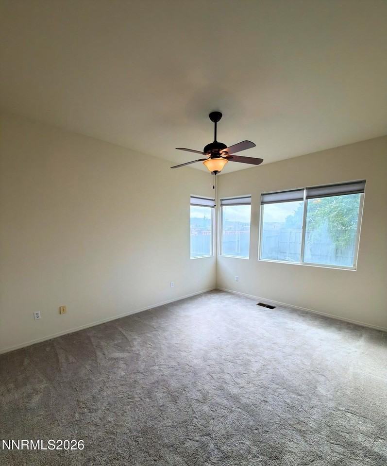 1640 Cattlemen Ct - Photo 7 of 17