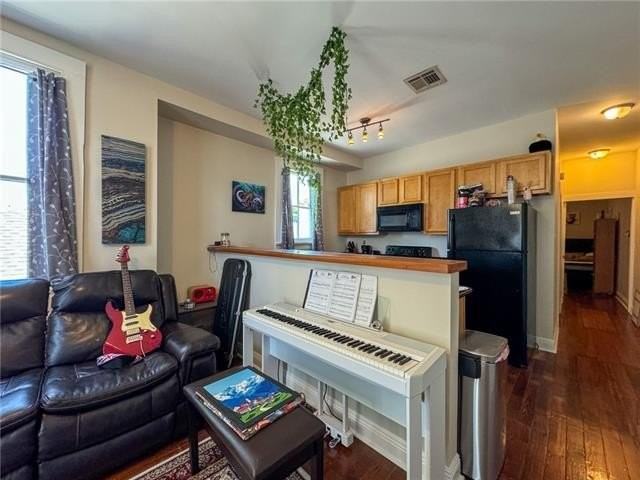 4701 Baudin St #D - Photo 6 of 16
